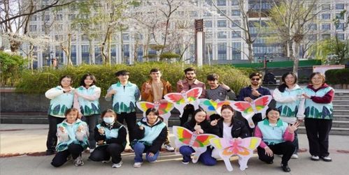 假日旅游亮點(diǎn)多 文明實(shí)踐志愿服務(wù)添 動力